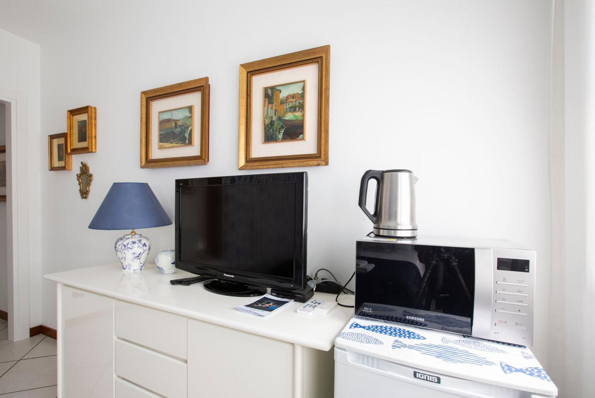 Tosca House 2 *